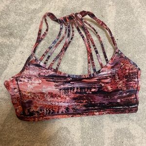 Lululemon sports bra